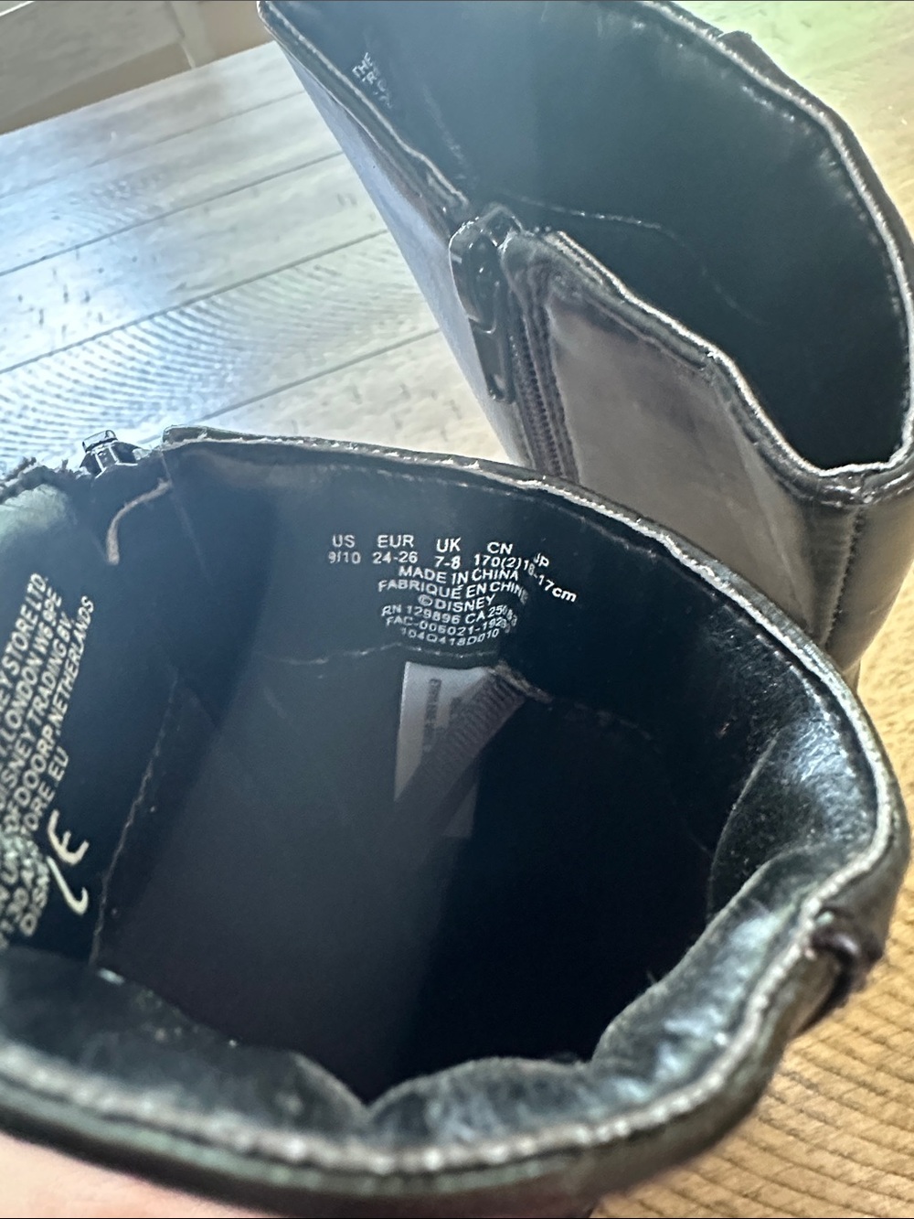 Disney Frozen Anna Boots size 9/10 - Picture 7 of 8